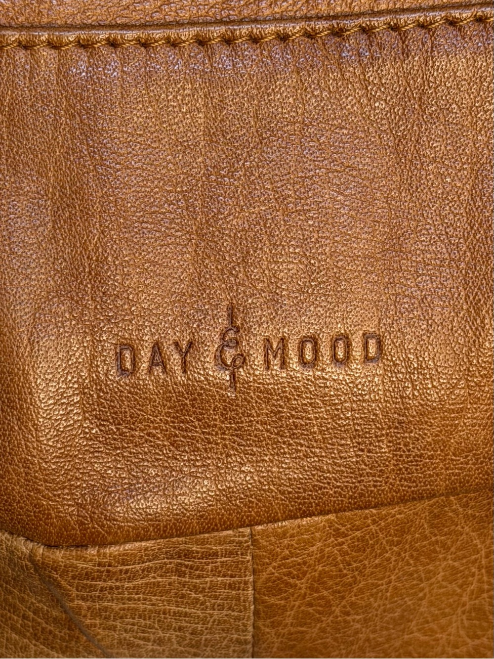 Day and mood Women’s Brown Leather Crossbody Bag - buttery soft - Picture 5 of 16